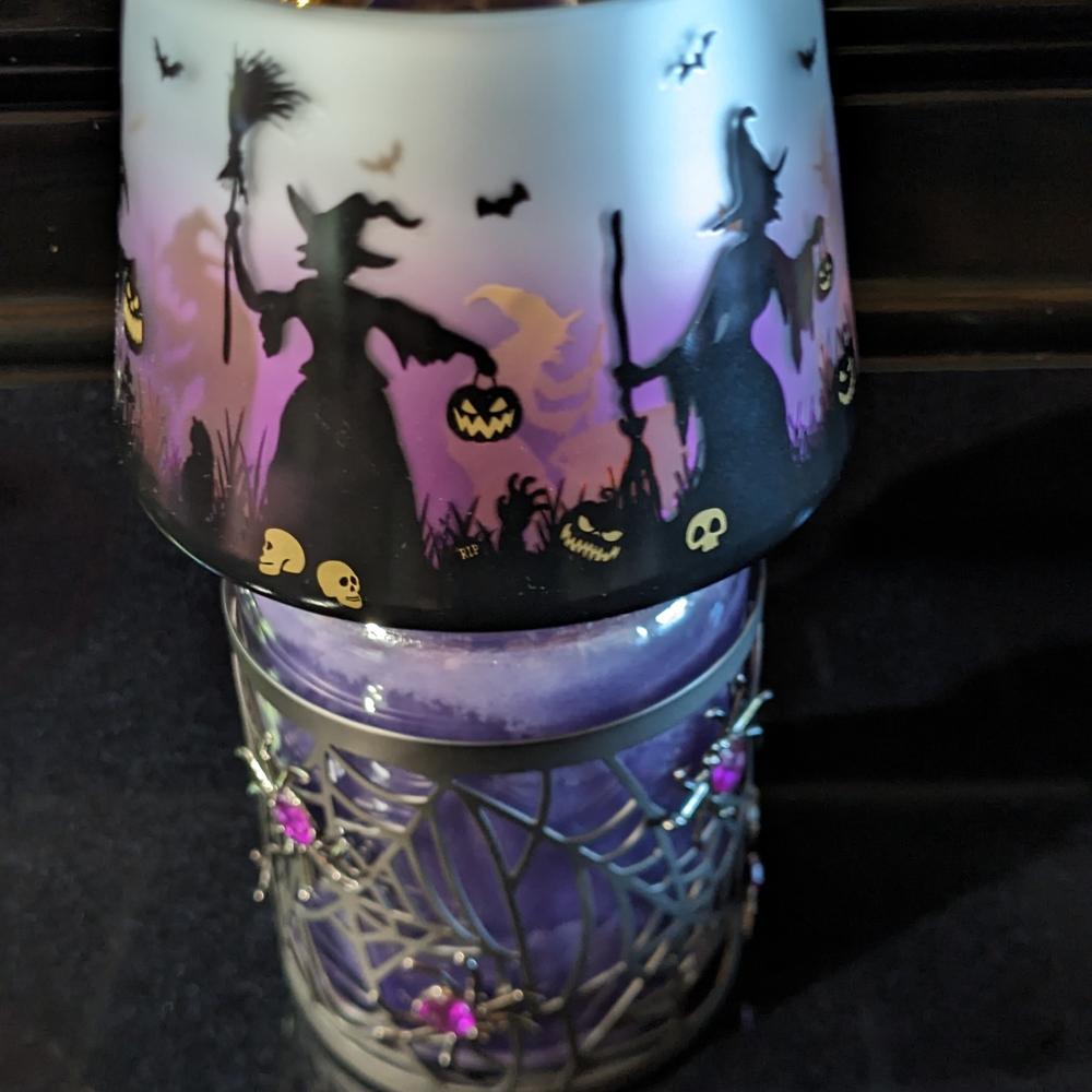 Yankee Candle Halloween Purple & Black Shade Top & Spinder Candle Metal Sleeve